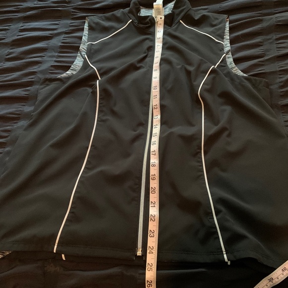 COPY - Zenergy Golf Chicos reversiable zip up vest Sz 2 - Picture 14 of 16